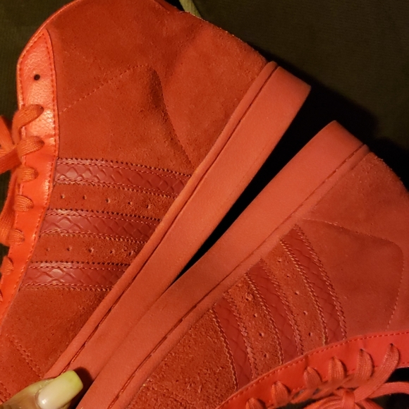 Adidas - Picture 3 of 6